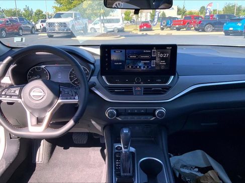 Used 2026 Nissan Altima 2.5 SR FWD image 9