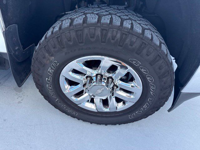 Used 2019 Chevrolet Silverado 2500 LTZ w/ Duramax Plus Package AWD/4WD image 21