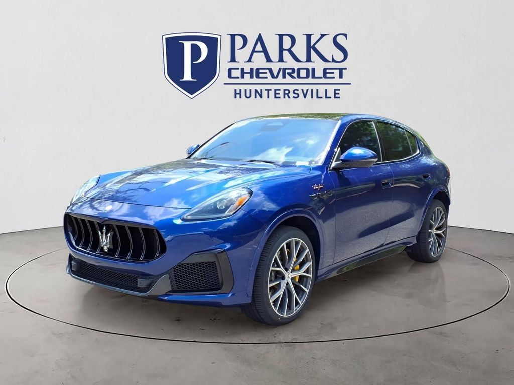 Used 2024 Maserati Grecale Trofeo AWD/4WD image 27