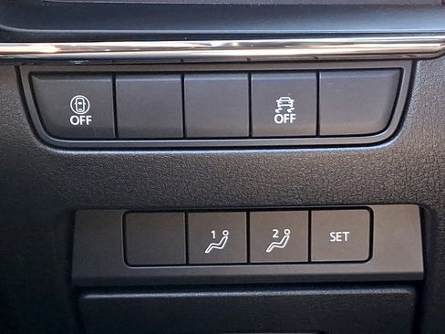 Used 2023 MAZDA MAZDA3 s image 23