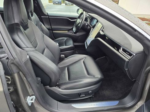 Used 2015 Tesla Model S 70D image 11