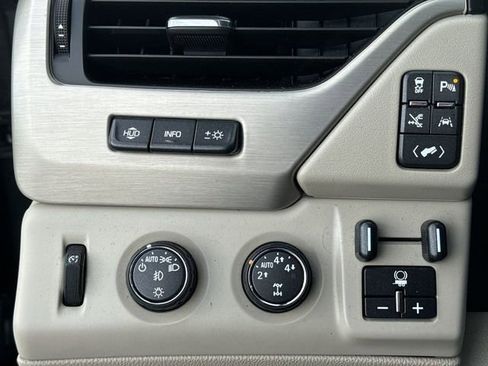 Used 2016 GMC Yukon Denali w/ Open Road Package image 17