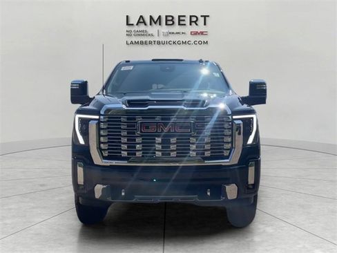 New 2026 GMC Sierra 2500 Denali w/ Denali Reserve Package image 8