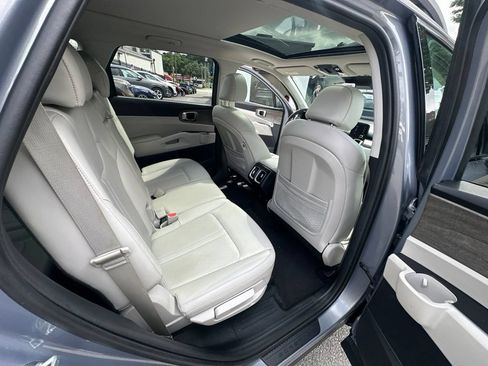 Used 2023 Kia Sorento S w/ Panoramic Sunroof Package AWD/4WD image 30