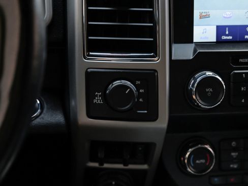 Used 2021 Ford F250 Lariat AWD/4WD image 29