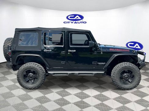 Used 2015 Jeep Wrangler Unlimited Rubicon AWD/4WD image 2