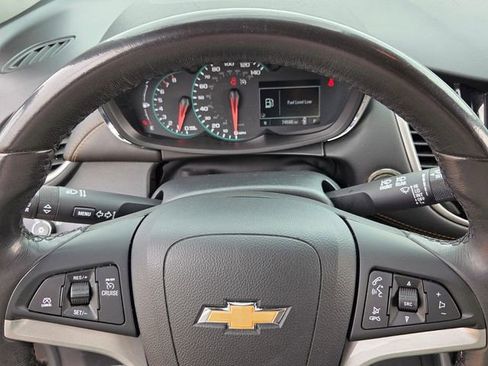 Used 2022 Chevrolet Trax LT w/ Sport Edition image 22