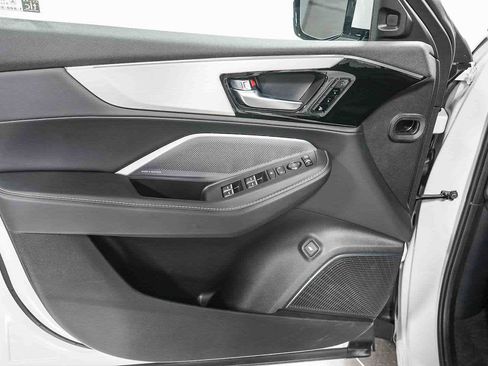 Used 2025 Acura MDX SH-AWD w/ Technology Package image 25