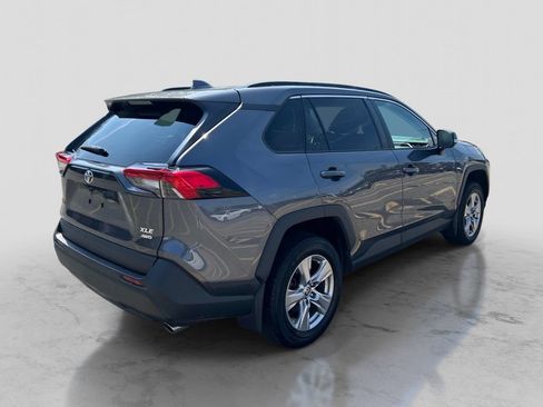 Used 2022 Toyota RAV4 XLE AWD/4WD image 7