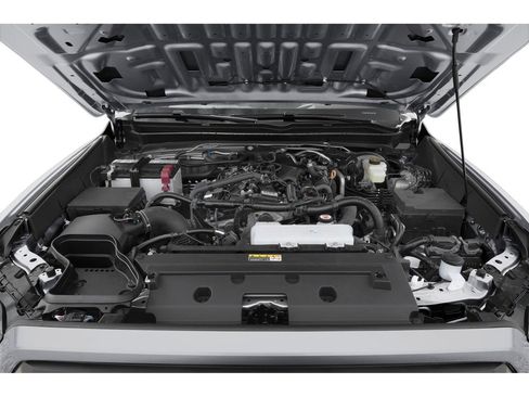 Used 2025 Toyota Tacoma SR5 AWD/4WD image 8