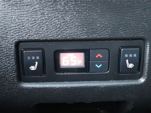 Used 2025 Mitsubishi Outlander SEL image 25