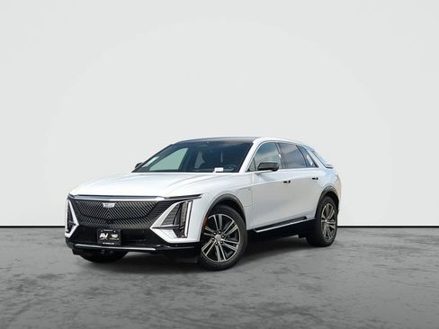 New 2026 Cadillac Lyriq Luxury image 4