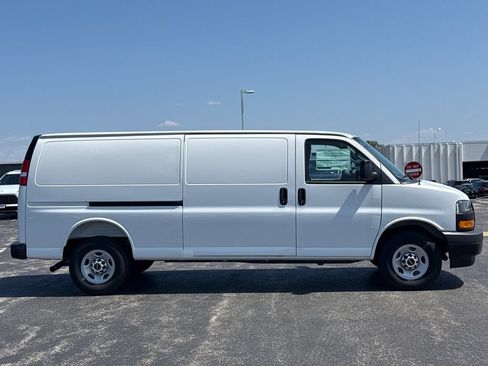 New 2026 GMC Savana 2500 Extended w/ Driver Convenience Package RWD image 9