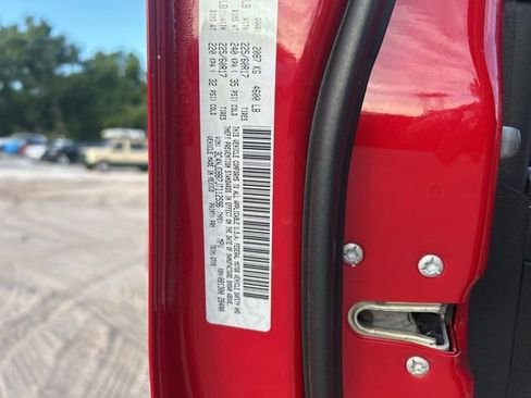 Used 2018 Jeep Compass Latitude w/ Popular Equipment Group image 18