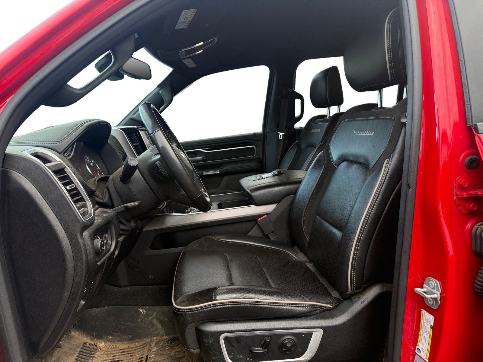Used 2020 RAM 1500 Laramie AWD/4WD image 9