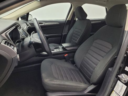 Used 2020 Ford Fusion SE image 17