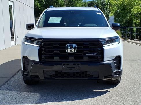 Used 2026 Honda Pilot Black Edition image 2