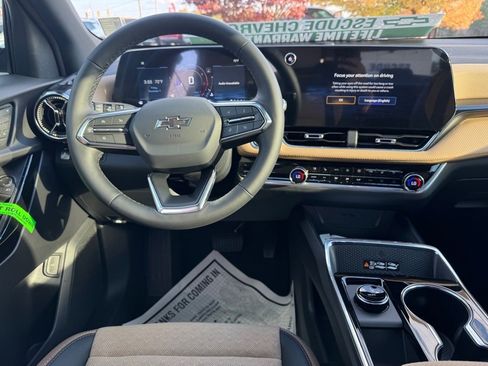 New 2026 Chevrolet Equinox ACTIV w/ Convenience Package III image 19