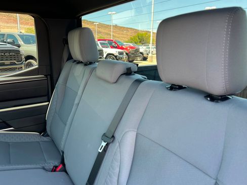 Used 2025 Toyota Tundra SR5 w/ SR5 Convenience Package AWD/4WD image 21