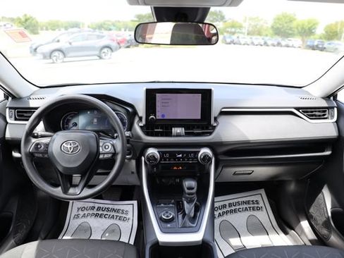 Used 2024 Toyota RAV4 XLE AWD/4WD image 10