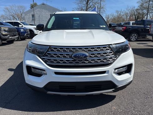 Certified 2022 Ford Explorer Limited w/ Equipment Group 301A AWD/4WD image 2