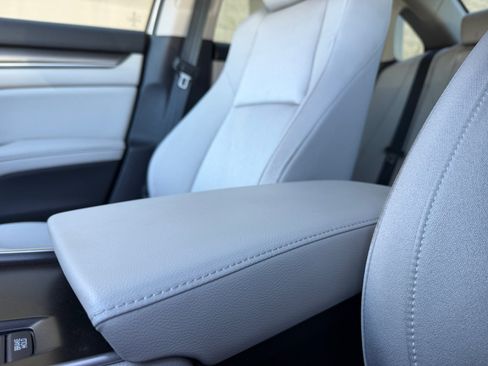Used 2018 Honda Accord Hybrid image 15