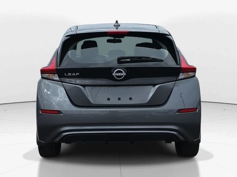 Used 2025 Nissan Leaf S image 6