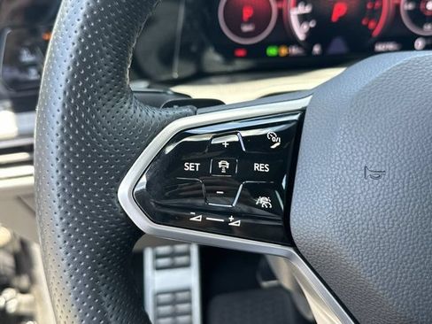 Used 2022 Volkswagen GTI SE FWD image 24