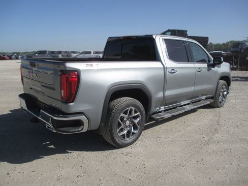 New 2026 GMC Sierra 1500 SLT w/ SLT Premium Plus Package AWD/4WD image 5