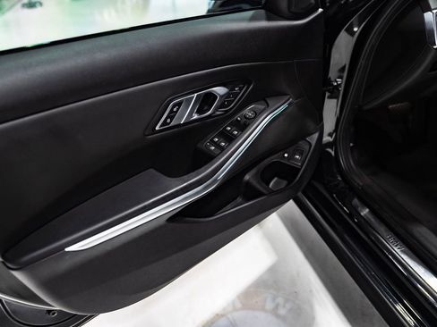 Used 2022 BMW 330e w/ Convenience Package image 19