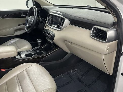 Used 2020 Kia Sorento EX image 39