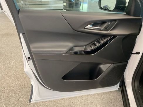 New 2026 Chevrolet Equinox LT w/ Safety and Technology Package AWD/4WD image 25