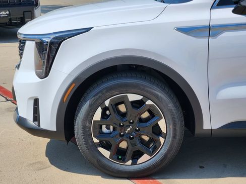New 2026 Kia Sorento S FWD image 7