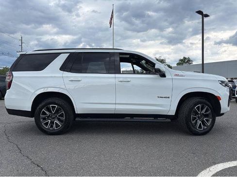 Used 2023 Chevrolet Tahoe Z71 w/ Luxury Package AWD/4WD image 5