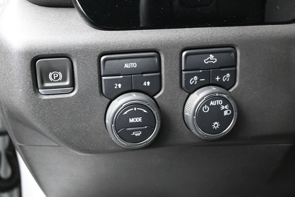 Used 2023 Chevrolet Silverado 1500 LT RWD image 16