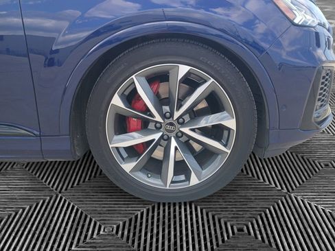 Used 2023 Audi SQ7 Prestige w/ Sport Package image 9