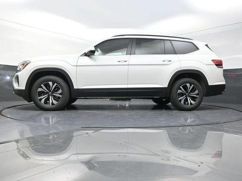 New 2026 Volkswagen Atlas SE image 24