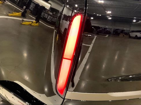 New 2026 Land Rover Range Rover SE image 14