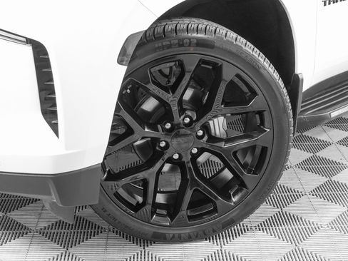 Used 2022 Chevrolet Tahoe LT image 31