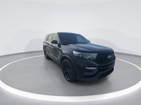 Used 2021 Ford Explorer ST w/ ST Street Pack image 2