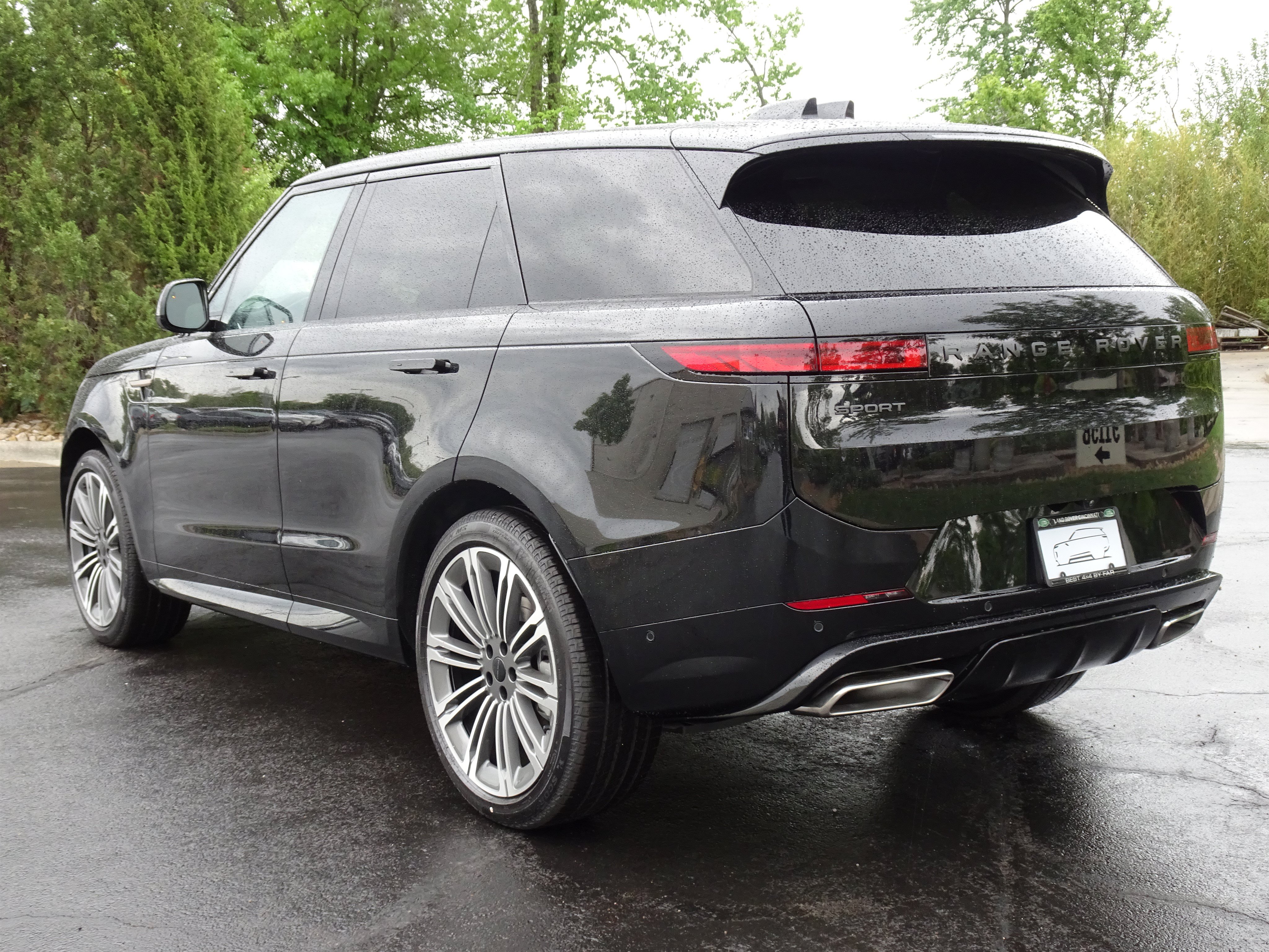 New 2026 Land Rover Range Rover Sport Dynamic SE AWD/4WD image 10
