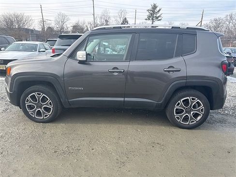 Used 2016 Jeep Renegade Limited image 4