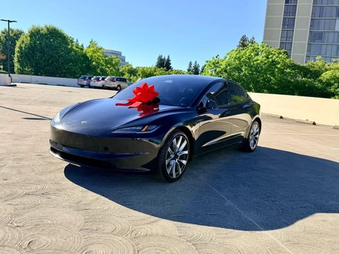 Used 2024 Tesla Model 3 Standard Range RWD image 22