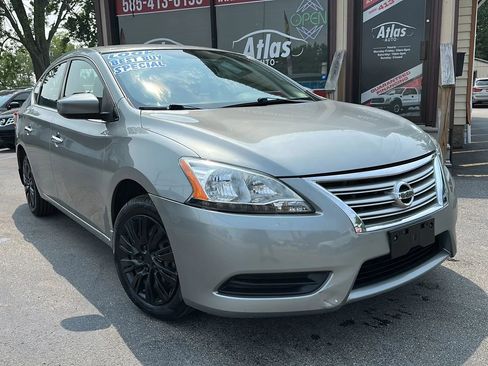 Used 2014 Nissan Sentra SV image 2