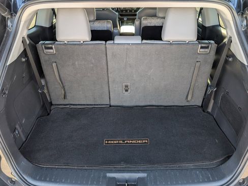 Used 2022 Toyota Highlander Bronze Edition image 14