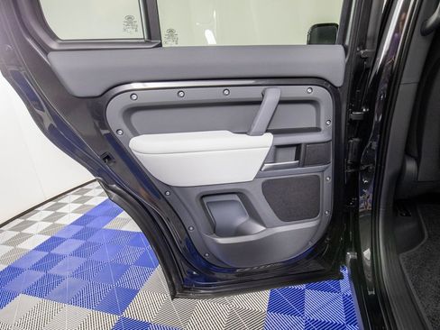 Used 2026 Land Rover Defender 130 S image 15