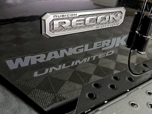 Used 2018 Jeep Wrangler Unlimited Rubicon AWD/4WD image 30
