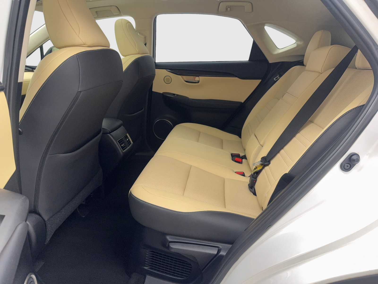 Used 2018 Lexus NX 300h AWD w/ Premium Package image 39