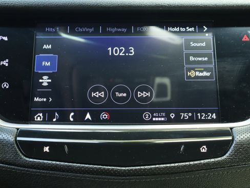 Used 2023 Cadillac XT5 Sportv w/ Technology Package image 32