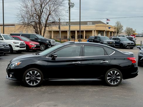 Used 2017 Nissan Sentra SR w/ SR Premium Technology Package image 5